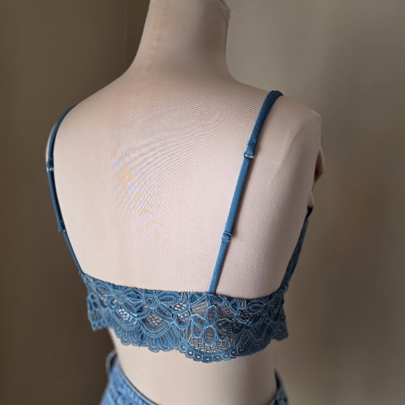 Colsie Dusty Teal Green Lace Bralette Size Large EUC - Picture 4 of 7